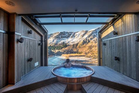 www.queenstownpools.com.